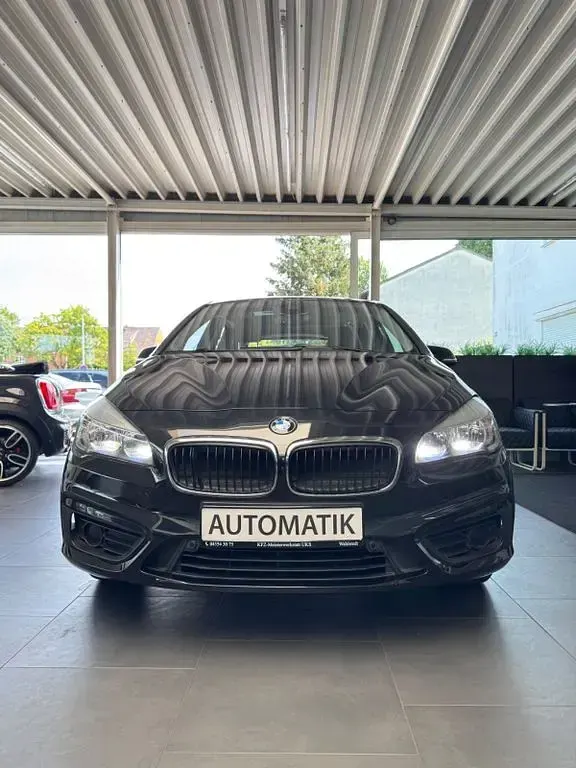Gebraucht BMW 218 Basis 136 PS (100 kW) 2015 Schwarz Kombi
