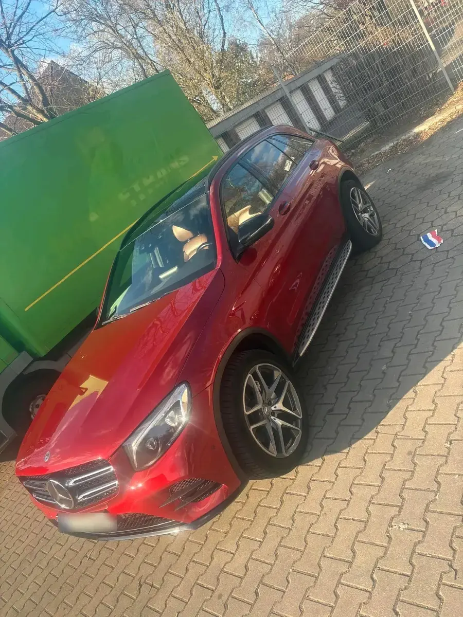 Gebraucht Mercedes GLC250 244 PS (179 kW) 2016 Rot SUV