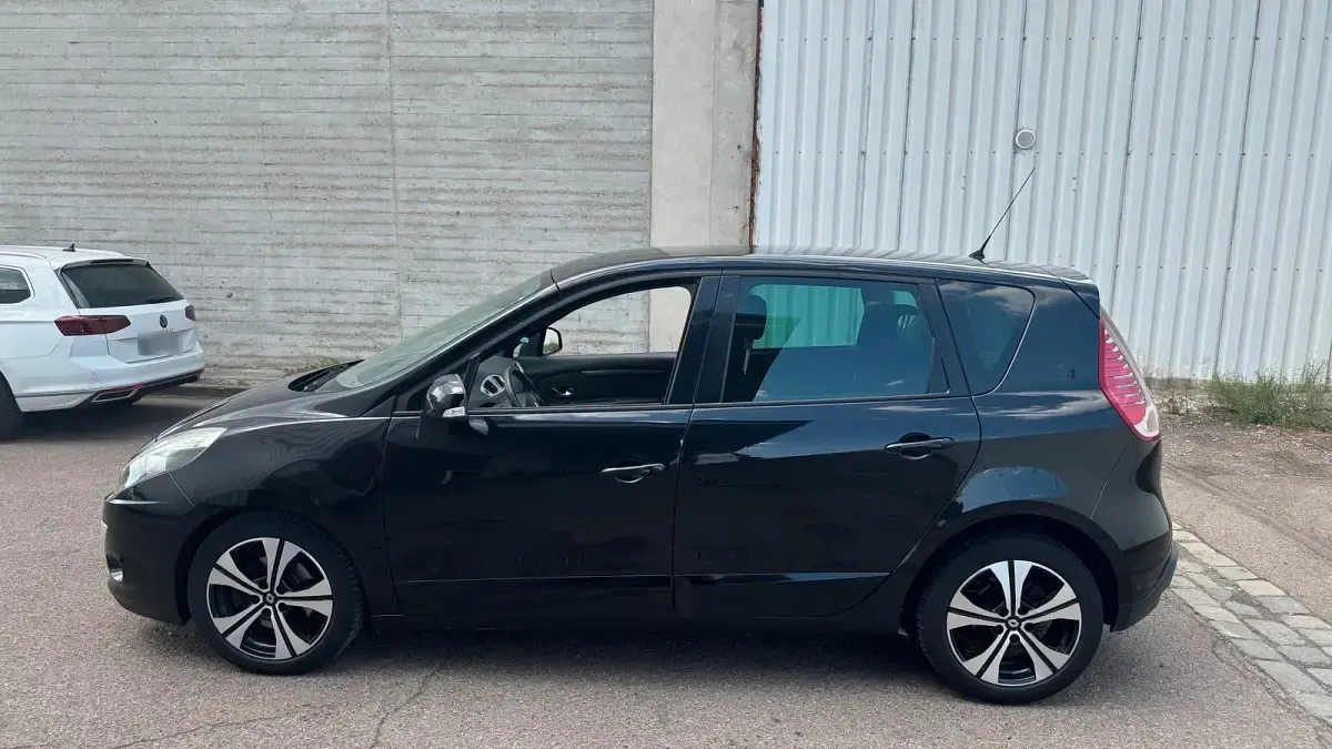 Gebraucht Renault Scénic III 138 PS (101 kW) 2011 Schwarz Van / Kleinbus