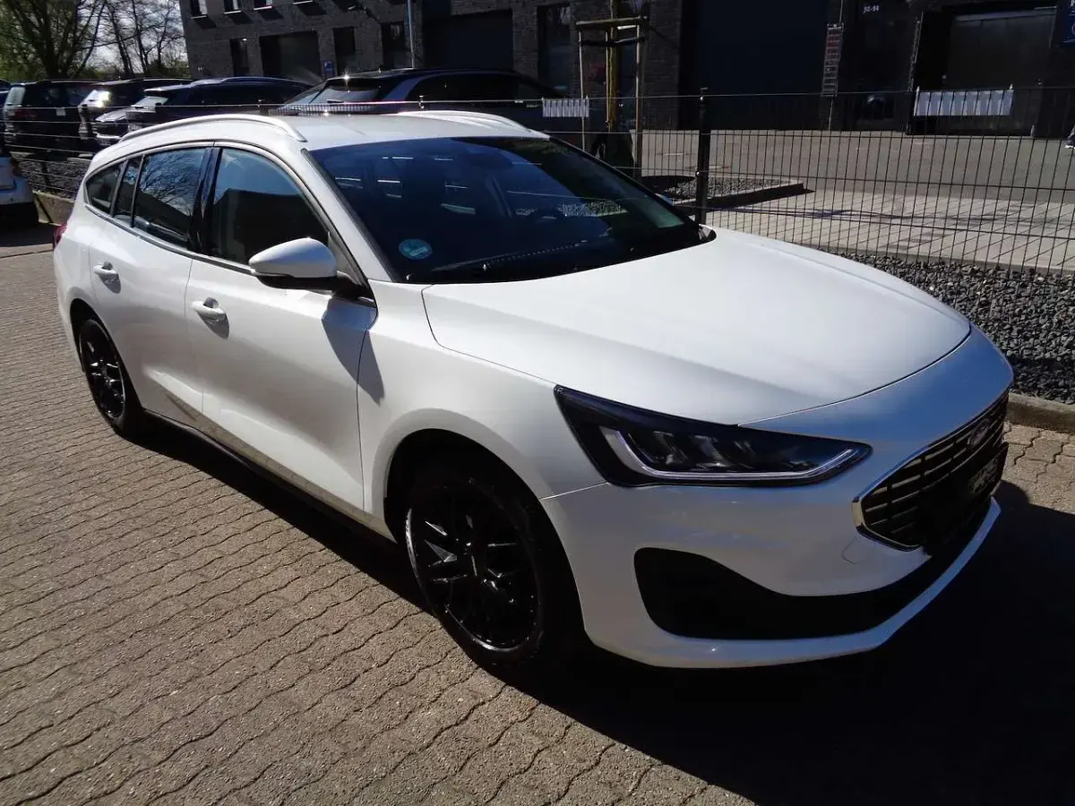 Gebraucht Ford Focus Titanium 116 PS (85 kW) 2024 Weiß Kombi