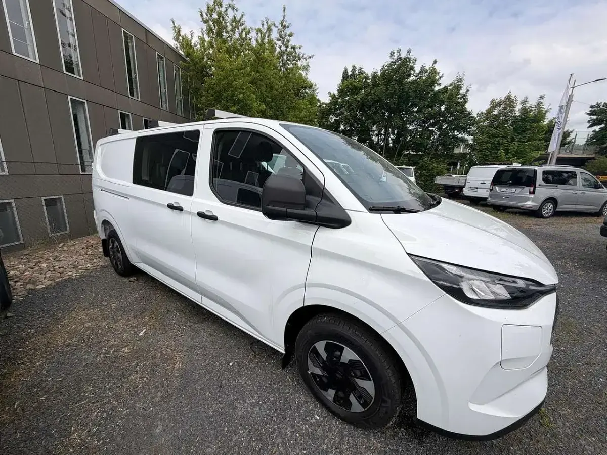 Neu Ford Transit Custom Trend 232 PS (170 kW) 2026 Frostweiß Limousine