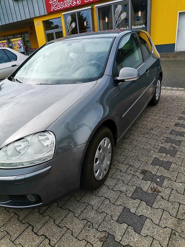 Andere außenfarben Gebraucht 2007 VW Golf V Limousine | 4.500 € (Teuer) - Bild 1/4