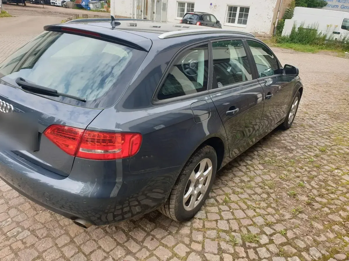 Gebraucht Audi A4 181 PS (133 kW) 2010 Grau Kombi