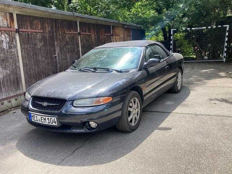 Schwarz Gebraucht 2000 Chrysler Stratus Cabrio | 2.600 € (Etwas zu teuer) - Bild 1/4
