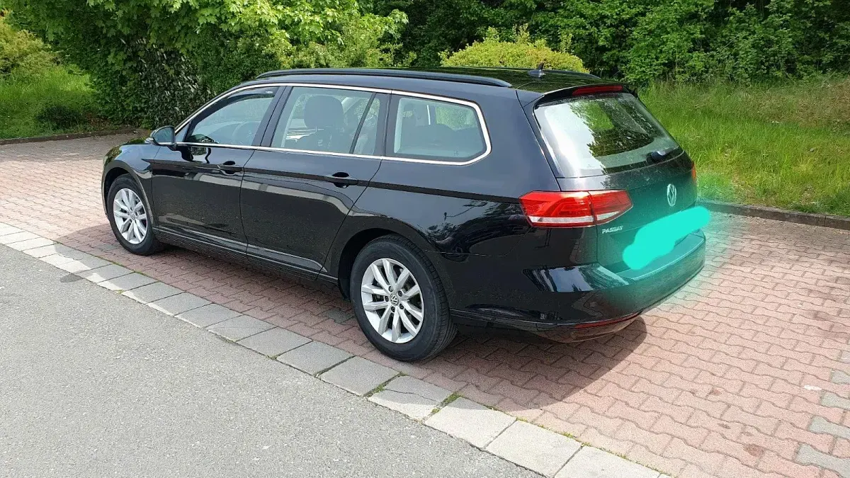 Gebraucht VW Passat Comfortline 150 PS (110 kW) 2018 Schwarz Kombi