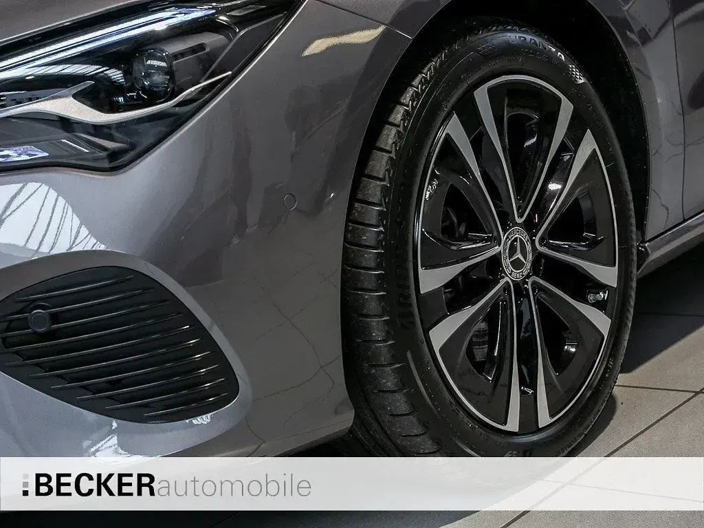 Gebraucht Mercedes CLA200 Shooting Brake Advanced 163 PS (119 kW) 2025 Grau Kombi