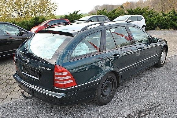 Second-hand Mercedes C200 Elegance 163 CP (119 kW) 2002 Verde Break