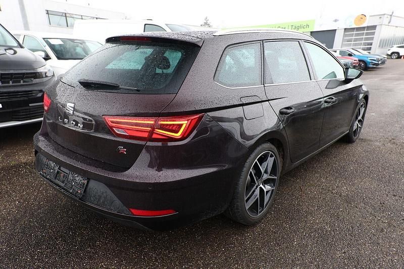 Gebraucht Seat Leon ST FR 190 PS (139 kW) 2019 Black berry metallic Kombi