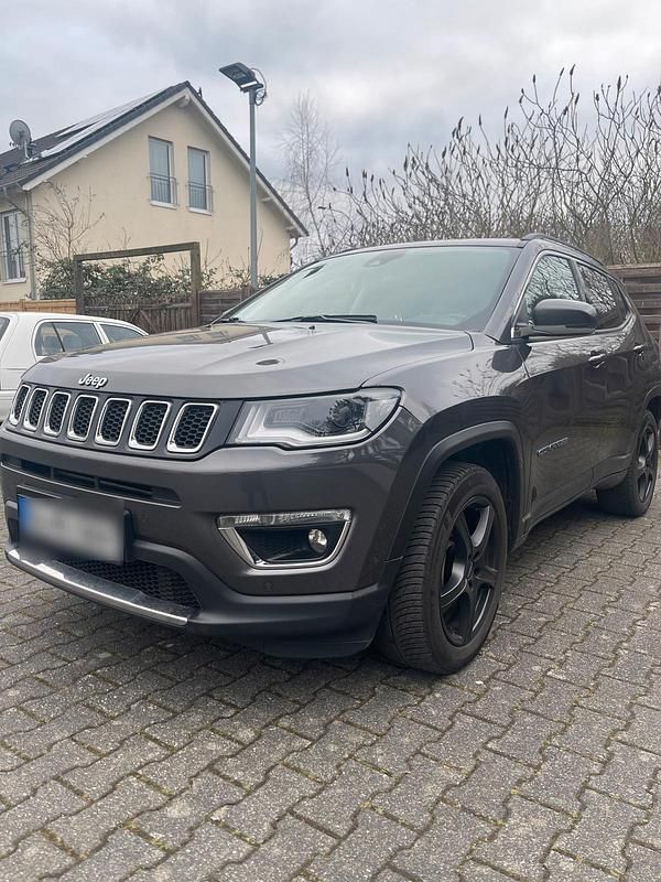 Gebraucht Jeep Compass 130 PS (95 kW) 2021 Grau SUV