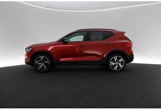 Gebraucht Volvo XC40 Plus 163 PS (119 kW) 2025 Rot SUV
