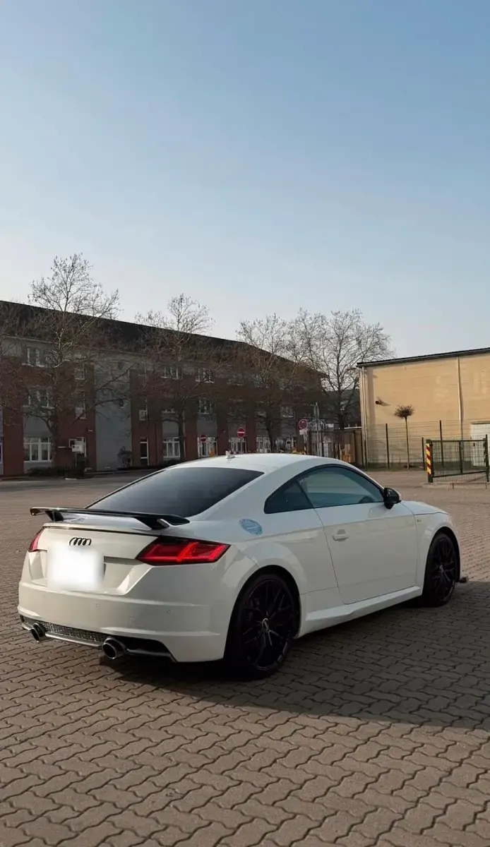 Używany Audi TT S-Line 365 KM (268 kW) 2015 Biały Coupe