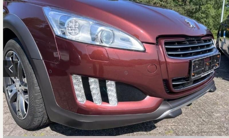 Braun Gebraucht 2012 Peugeot 508 RXH Kombi | 6.699 € - Bild 1/4