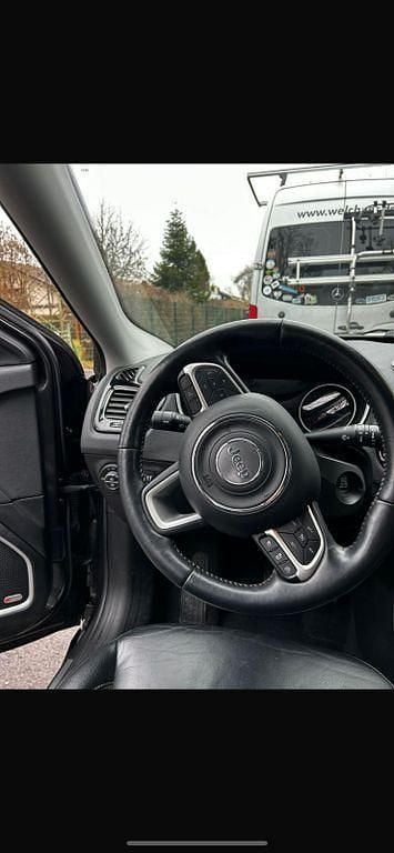 Gebraucht Jeep Compass Limited 170 PS (125 kW) 2019 Grau SUV