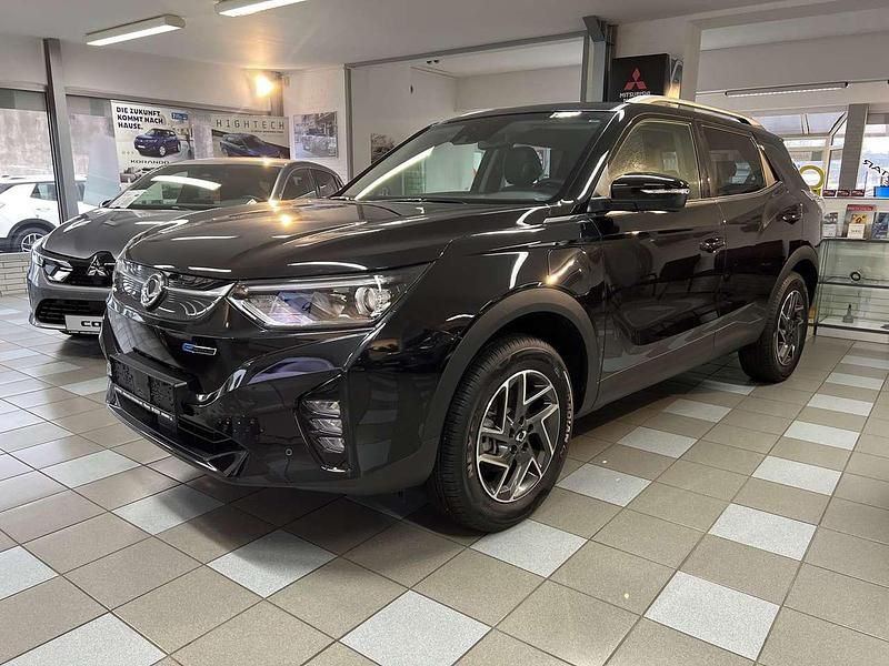 Space black (lak) Gebraucht 2024 Ssangyong Korando SUV | 23.990 € (Superpreis) - Bild 1/4