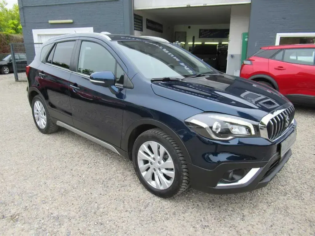 Gebraucht Suzuki SX4 Comfort 111 PS (81 kW) 2018 Schwarz Limousine