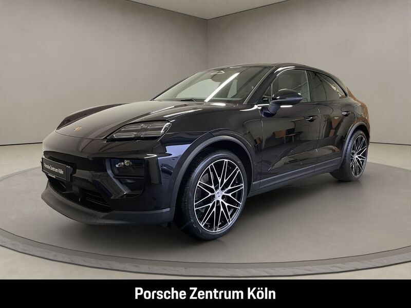 Tiefschwarzmetallic Neu 2025 Porsche Macan 4 Electric SUV | 107.133 € (Etwas zu teuer) - Bild 1/4