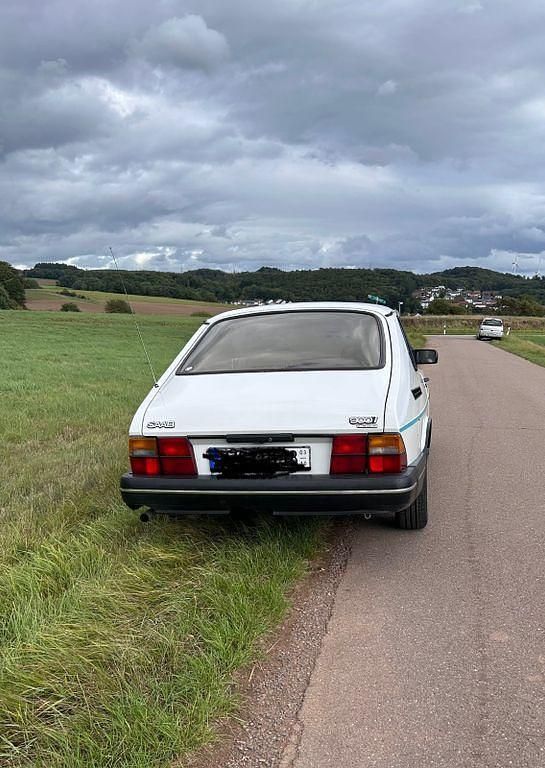 Weiß Gebraucht 1991 Saab 900 Kleinwagen | 5.800 € - Bild 1/4