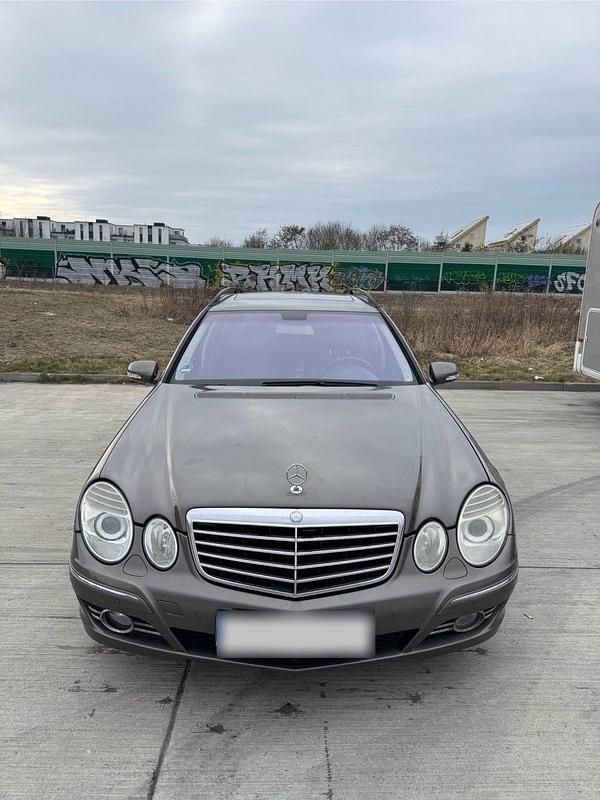 Gebraucht Mercedes E220 Avantgarde 170 PS (125 kW) 2009 Beige Kombi