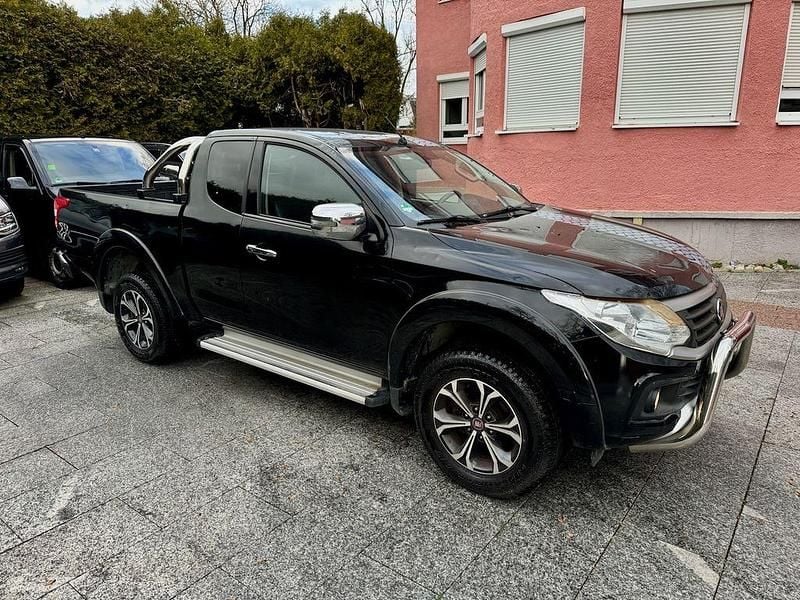 Gebraucht Fiat Fullback 181 PS (133 kW) 2017 Schwarz Abholung