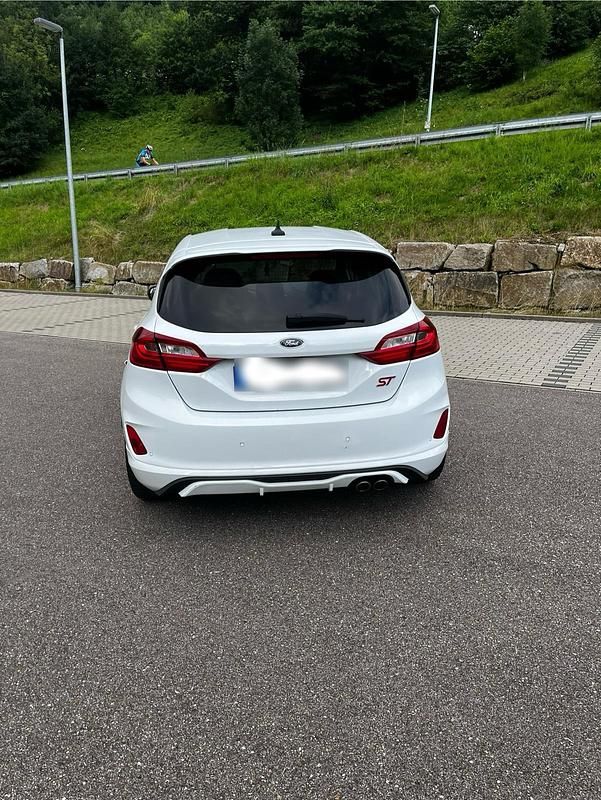 Gebraucht Ford Fiesta ST 200 PS (147 kW) 2019 Weiß Kleinwagen