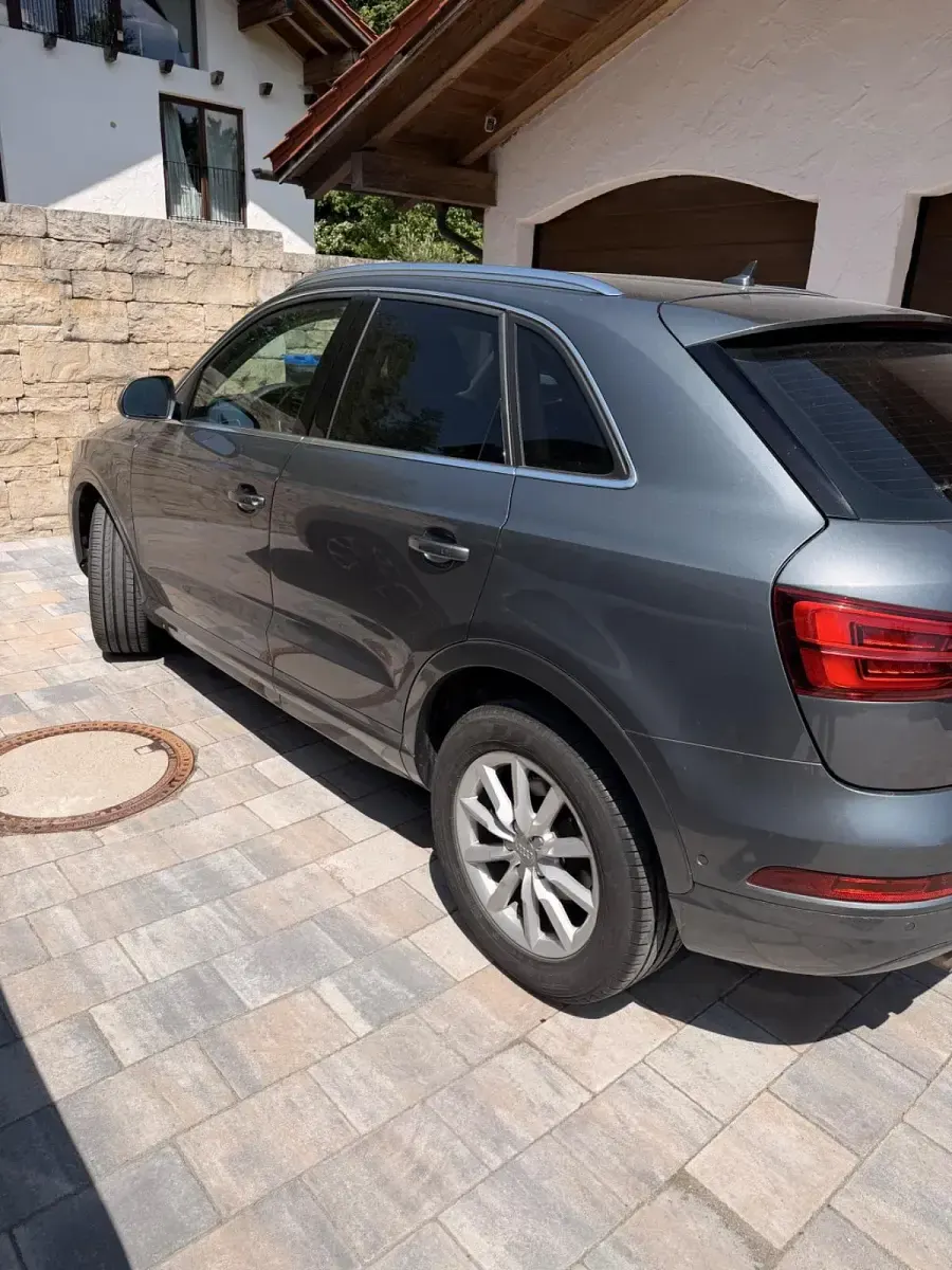 Gebraucht Audi Q3 160 PS (117 kW) 2016 Grau SUV