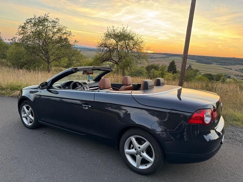 Gebraucht VW Eos 140 PS (102 kW) 2007 Blau Cabrio
