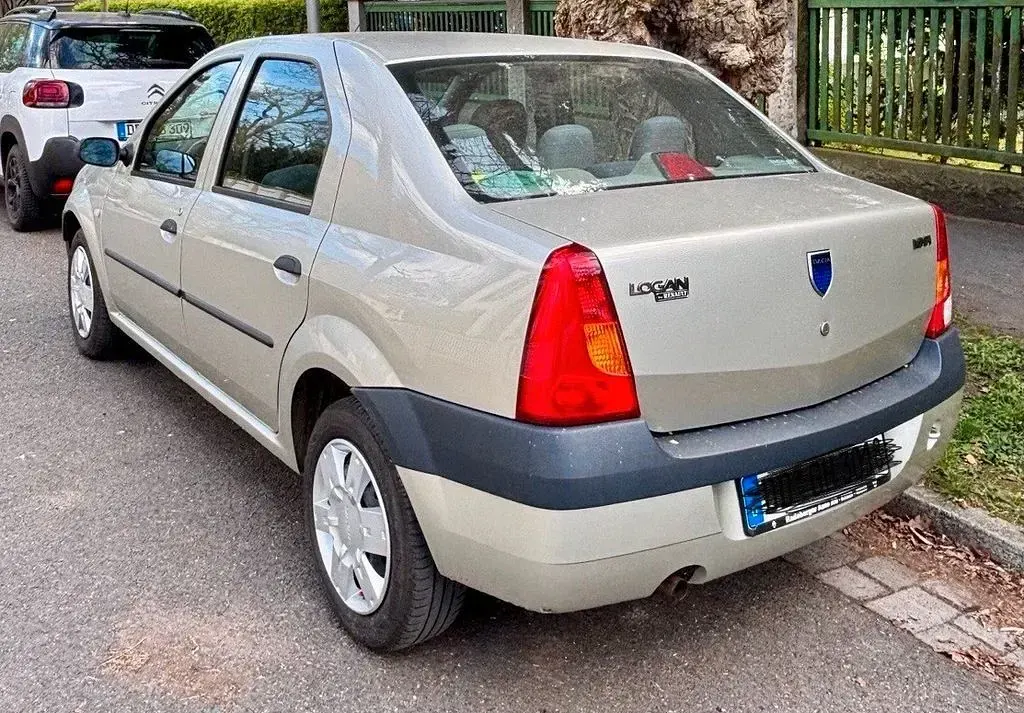 Gebraucht Dacia Logan Lauréate 87 PS (63 kW) 2006 Silber Limousine