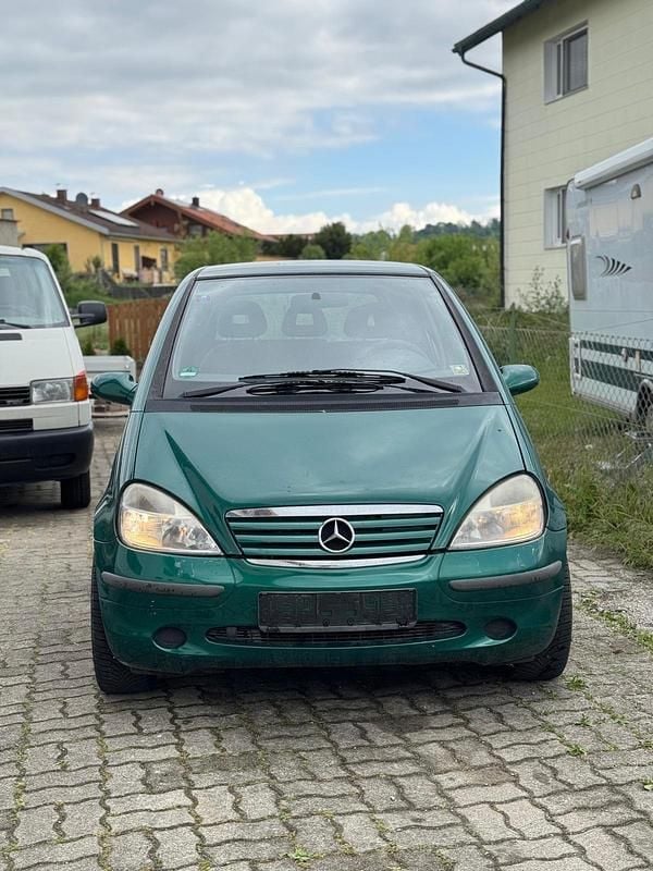 Grün Gebraucht 1998 Mercedes A160 Elegance Kleinwagen | 280 € (Superpreis) - Bild 1/4