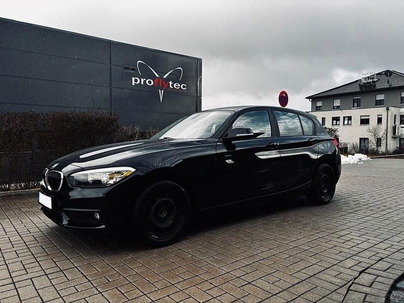 Gebraucht BMW 118 Advantage 136 PS (100 kW) 2017 Schwarz Kleinwagen