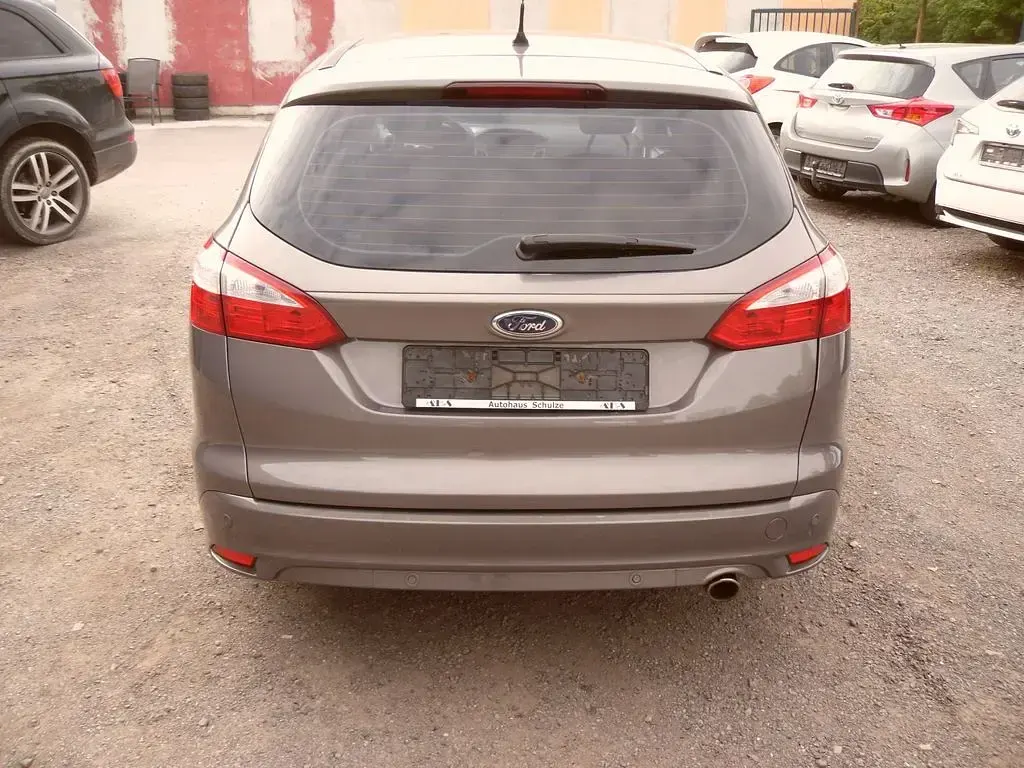 Gebraucht Ford Focus S 150 PS (110 kW) 2013 Braun Limousine