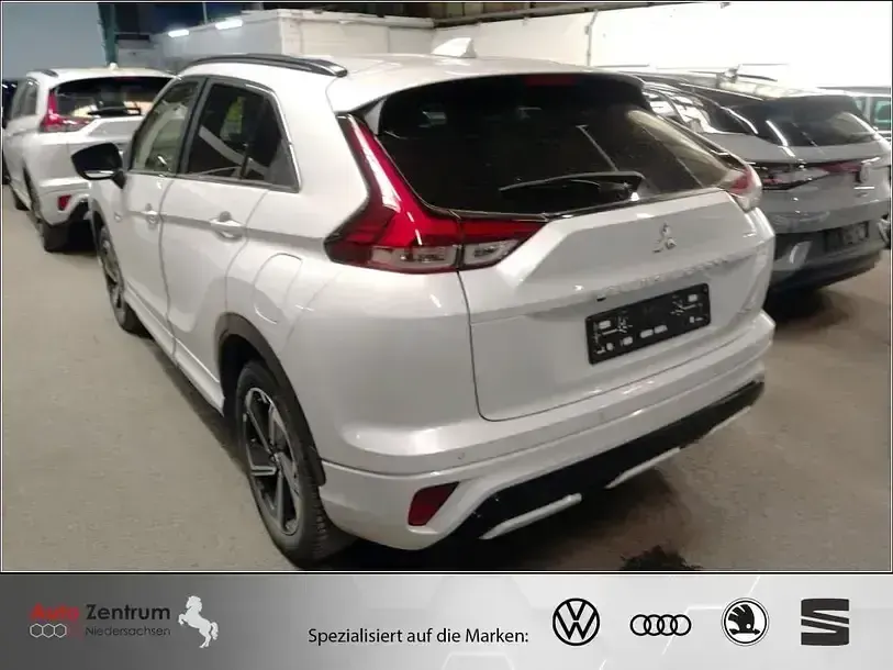 Gebraucht Mitsubishi Eclipse Cross Basis 188 PS (138 kW) 2023 Weiß SUV