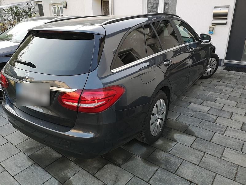 Gebraucht Mercedes C220 170 PS (125 kW) 2015 Grau Kombi
