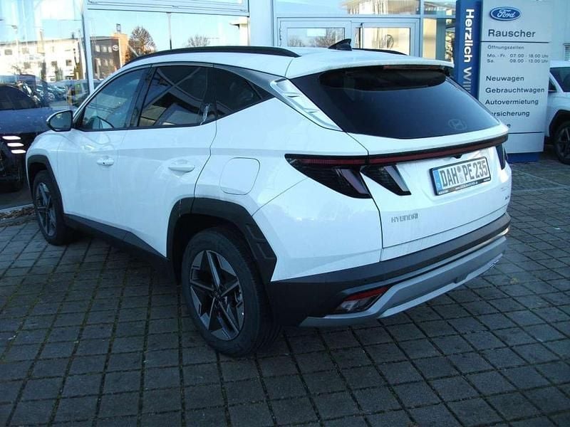 Gebraucht Hyundai Tucson Trend 215 PS (158 kW) 2025 Serenity white mineraleffekt SUV