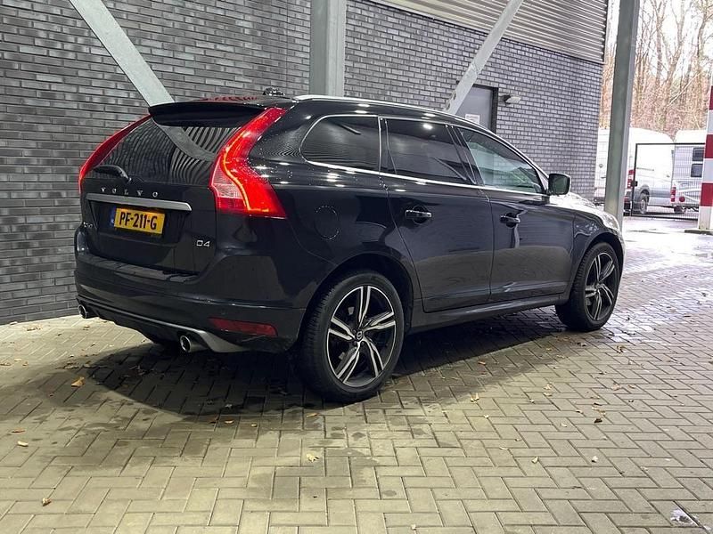 Gebraucht Volvo XC60 R-Design 190 PS (139 kW) 2016 Schwarz SUV
