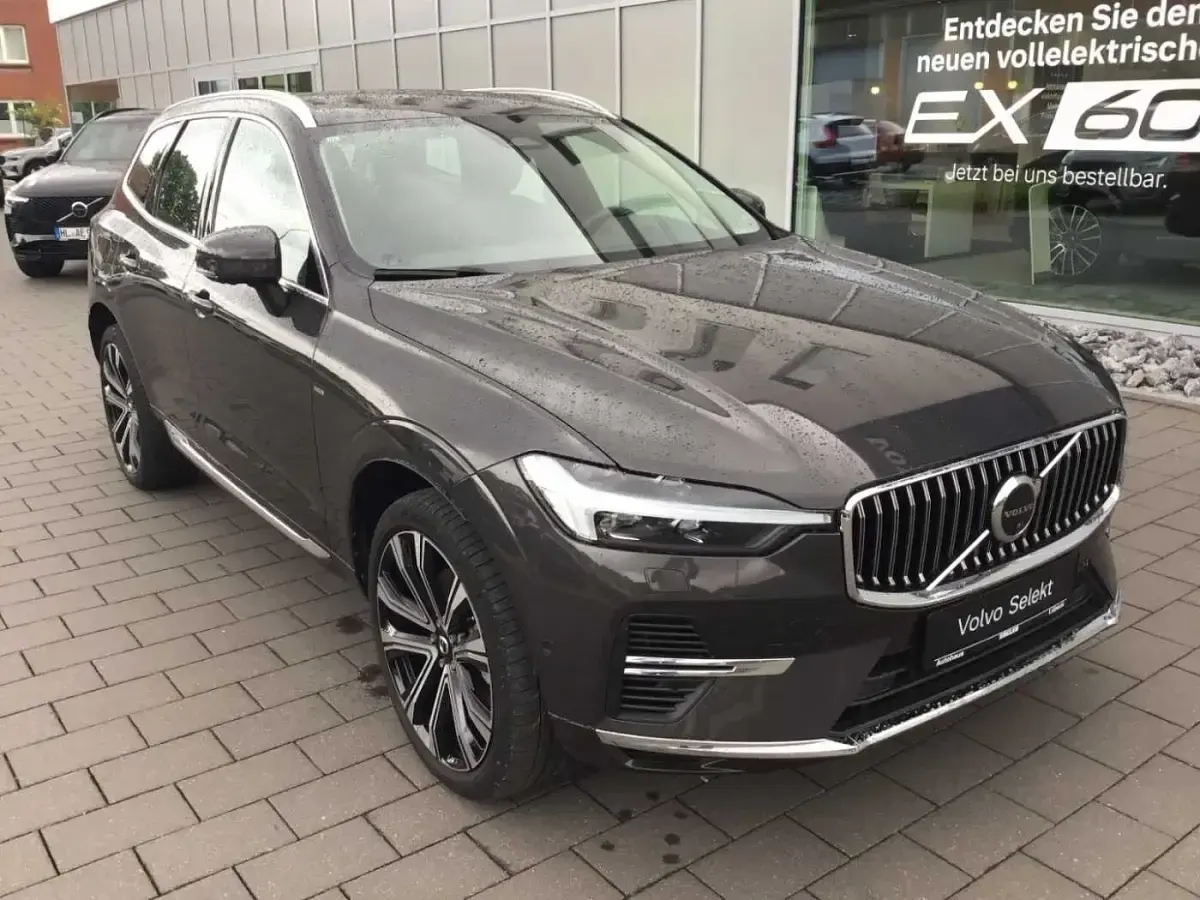 Gebraucht Volvo XC60 Inscription 253 PS (186 kW) 2023 Grau SUV
