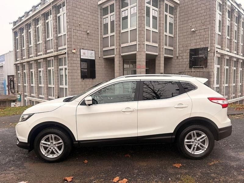 Gebraucht Nissan Qashqai Tekna 131 PS (96 kW) 2016 Weiß SUV