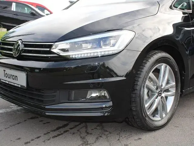 Gebraucht VW Touran 150 PS (110 kW) 2026 Schwarz Van / Kleinbus