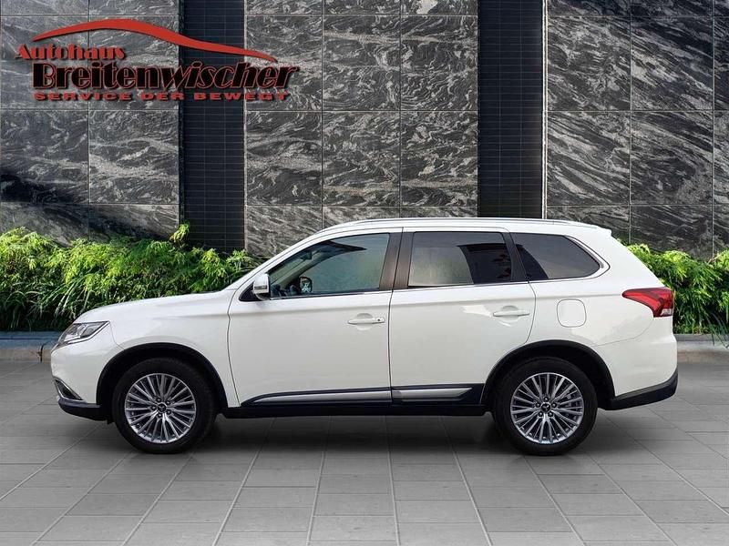 Gebraucht Mitsubishi Outlander 150 PS (110 kW) 2017 Anden weiß SUV