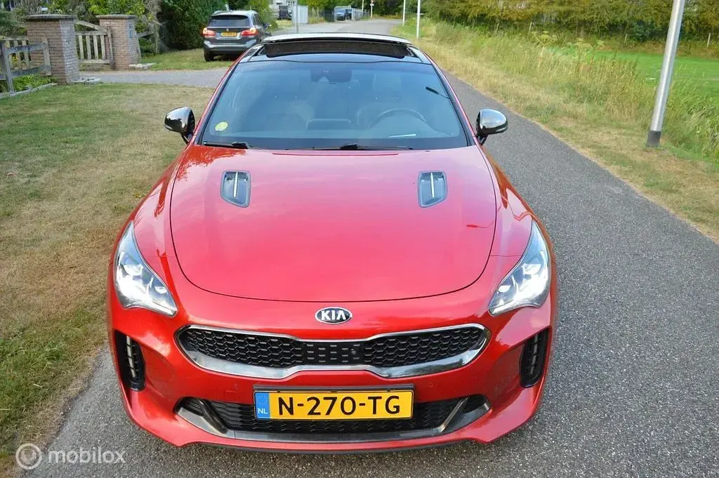 Gebraucht Kia Stinger GT-Line 200 PS (147 kW) 2018 Rot Kleinwagen