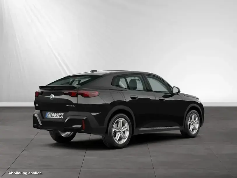 Gebraucht BMW X2 Efficient Dynamics 163 PS (119 kW) 2025 Black sapphire metallic SUV