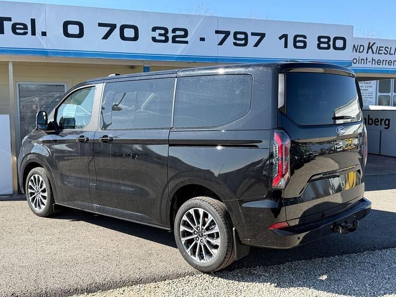 Neu Ford Tourneo Titanium X 170 PS (125 kW) 2025 Schwarz Van / Kleinbus