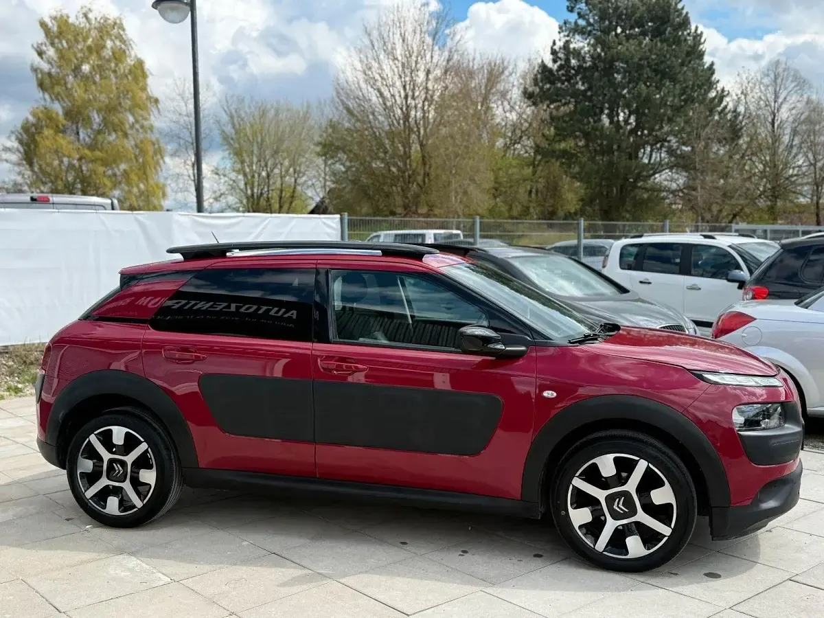 Używany Citroën C4 Shine 99 KM (72 kW) 2016 Sedan/Limuzyna