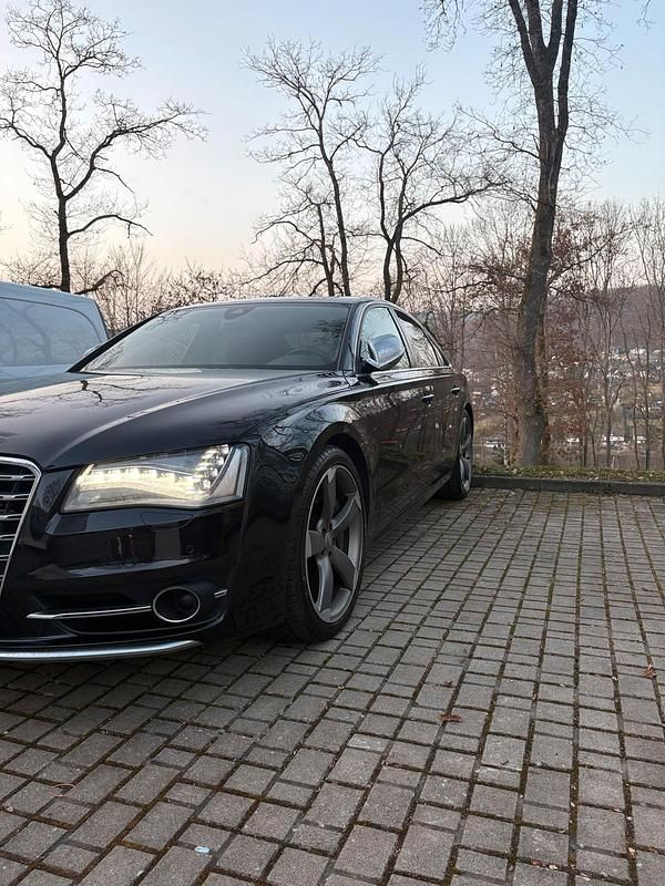 Gebraucht Audi S8 519 PS (381 kW) 2012 Limousine
