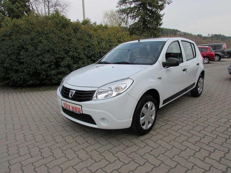 Gebraucht Dacia Sandero Ambiance 75 PS (55 kW) 2010 Arktisweiß Limousine