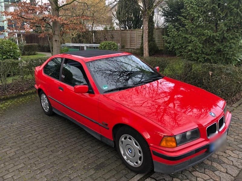 Gebraucht BMW 318 144 PS (105 kW) 1995 Rot Coupé