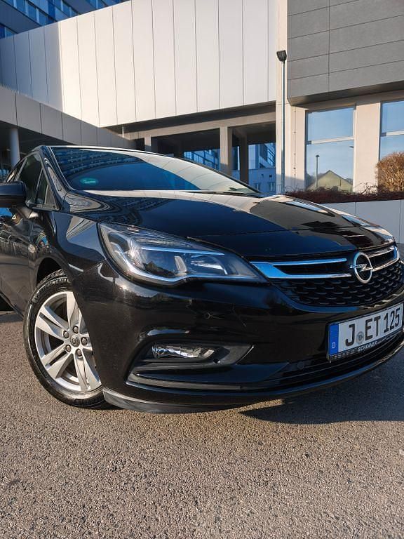 Schwarz Gebraucht 2017 Opel Astra Active Limousine | 7.200 € (Guter Preis) - Bild 1/4