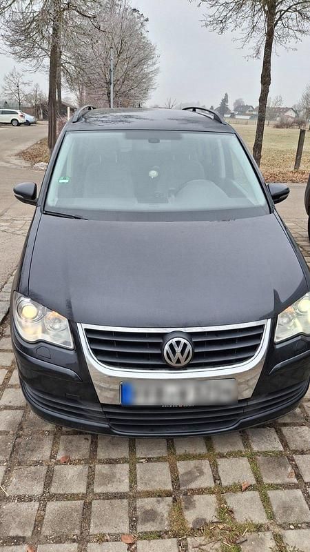 Schwarz Gebraucht 2010 VW Touran Van / Kleinbus | 3.000 € (Superpreis) - Bild 1/4