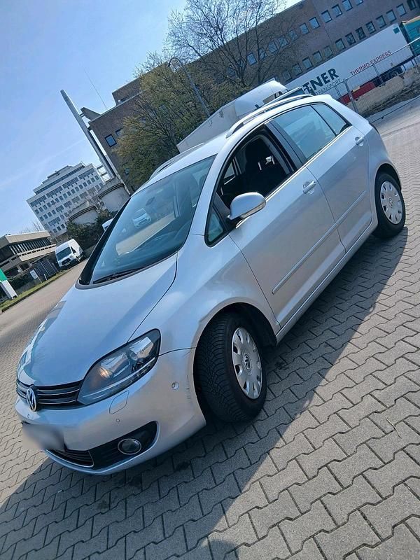 Gebraucht VW Golf 140 PS (102 kW) 2012 Weiß Coupé