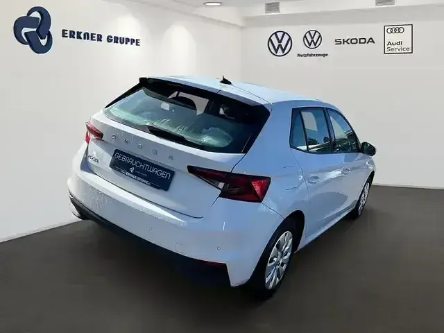 Gebraucht Skoda Fabia Active 65 PS (47 kW) 2022 Candyweiß Limousine