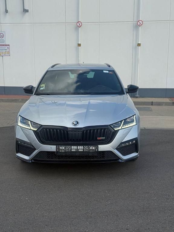 Gebraucht Skoda Octavia RS 200 PS (147 kW) 2023 Silber Kombi